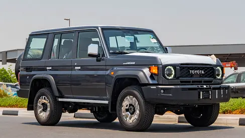 2026 Toyota Land Cruiser LC76 4.0L AT Petrol Full Option (Gray)
