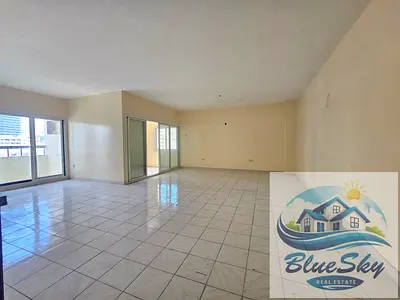 Excellent deal 3bhk with 3balcony master bedroom close to Dubai bus stop