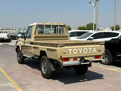 2024 Toyota Land Cruiser 70 Series LC 79 LX - GCC Specs - Brand New