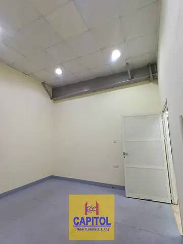 WELL MAINTAINED WAREHOUSE OFFERING PRACTICAL LAYOUT DESIGN ON GROUND FLOOR FOR STORAGE NEEDS
