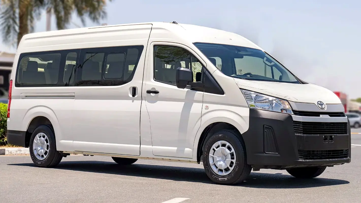 Toyota Hiace 2026 — photo 1 of 14