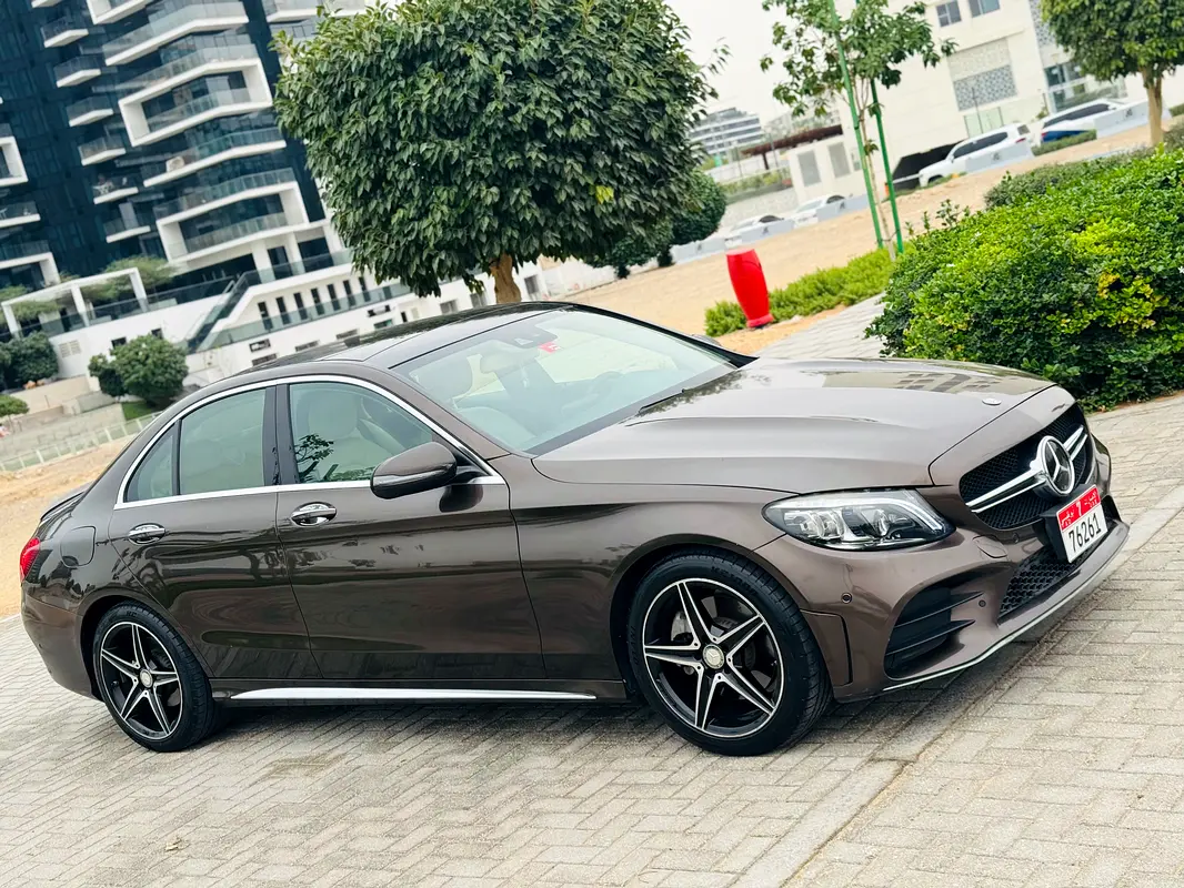 Mercedes-Benz C-Class 2017 — photo 1 of 17