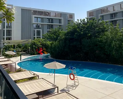 VACANT | PRIME LOCATION | SPACIOUS |