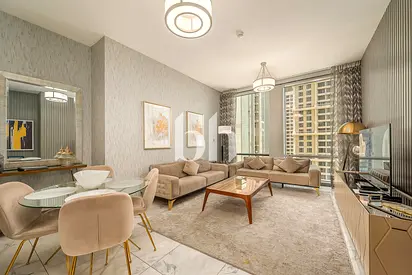 Canal view | Vacant | Upgraded