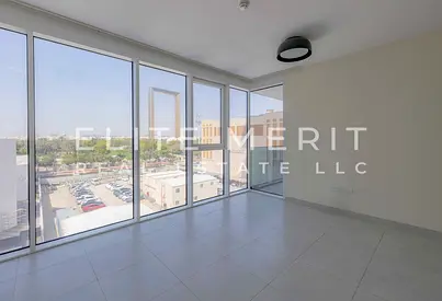 Park View | Large Layout | Unfurnished | Vacant