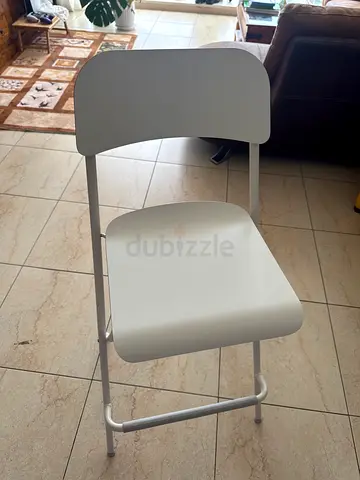 White Minimalist Folding Chair — Light Use