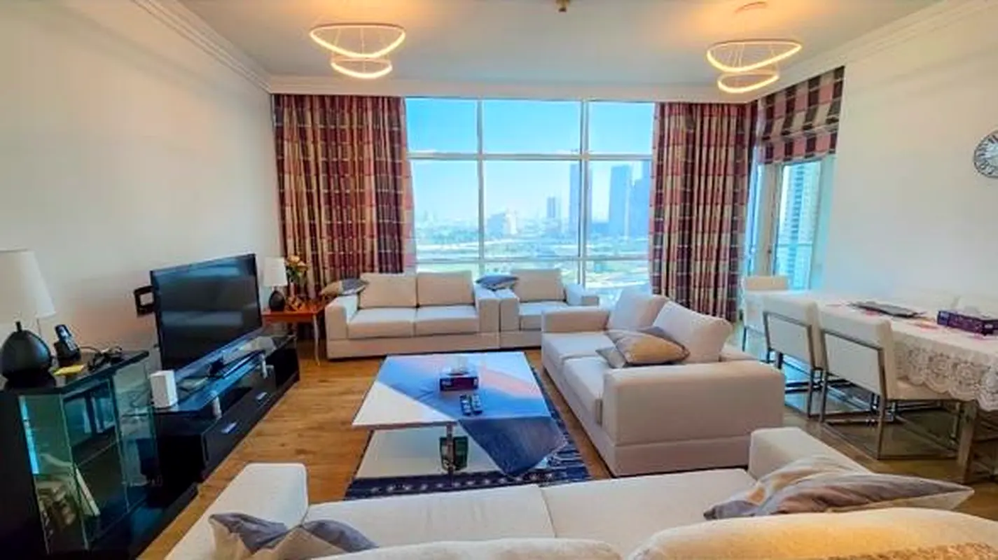 VACANT Distress! Upgraded! Golf VIew!