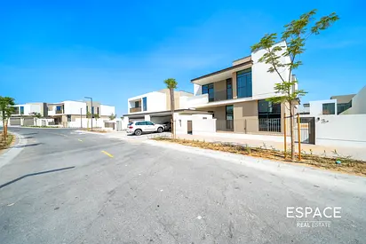 Hilltop Skyline View | 5BR Type A | Huge
