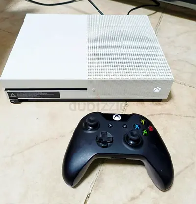 XBOX One S 1 TB Disc Edition with original controller