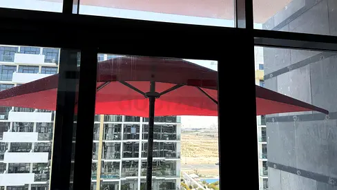 Pure Garden 9-Foot Half Patio Umbrella with base. Easy crank, perfect working order