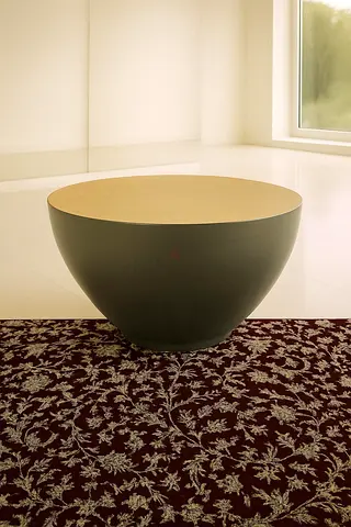 Modern Design Solid Wood Round Coffee Table Title