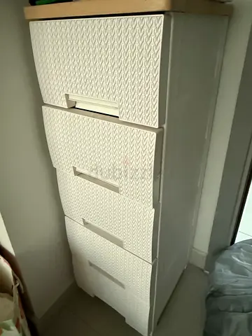 White 5-Drawer Plastic Storage Cabinet - Good Condition