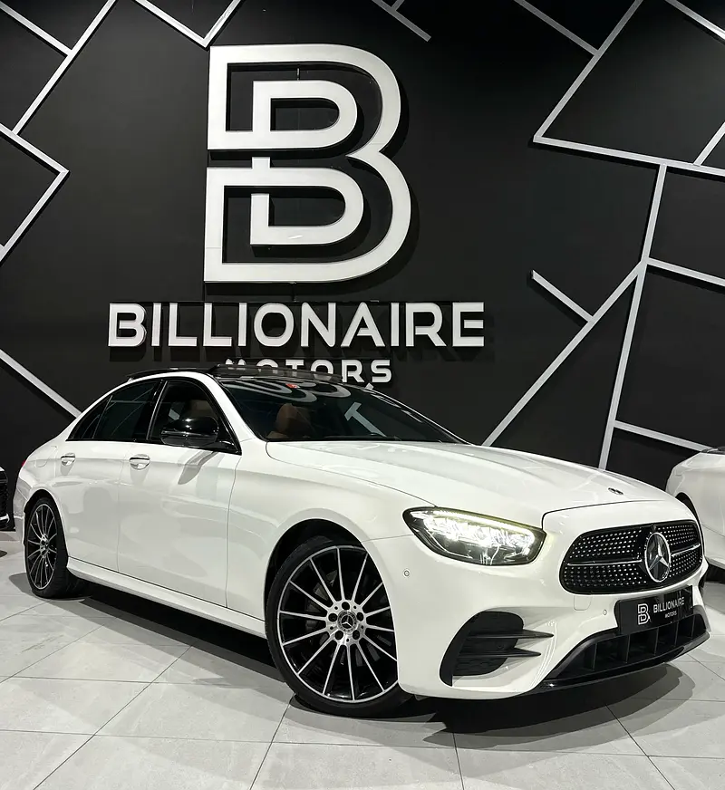 Mercedes-Benz E-Class 2023 — photo 1 of 20