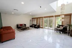 Large Layout | Well Kept | Bright &amp; Spacious