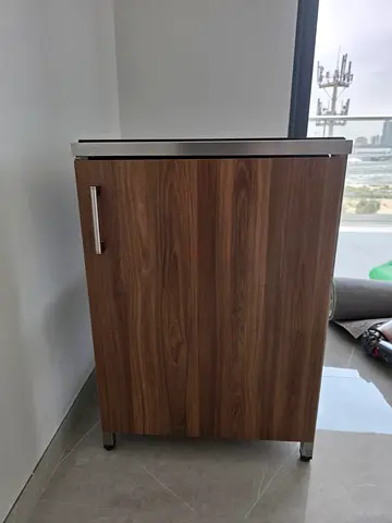 60 x 60 cms 4 hot plate Induction with wood finish and stainless top