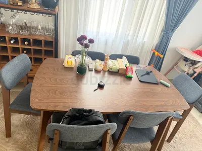 Dining table set