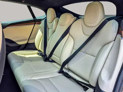 2025 Tesla MODEL S — фото 11