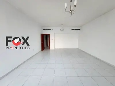 شقة غرفتين وصالة للايجار السنوي بمنطقة الراشيدية 2 - ابراج الفالكون تتميز الشقة باطلالة تهوية جيدة اطلالة مفتوحة باركينج مجاني - سهلة المخرج للشارقة و