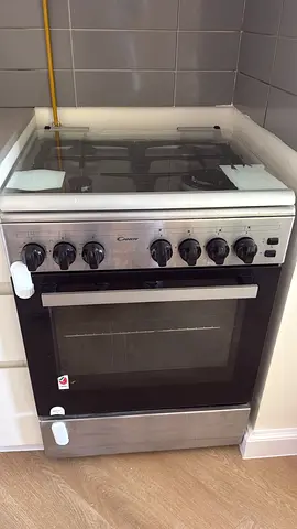 Candy cooking range with Ikea Hood