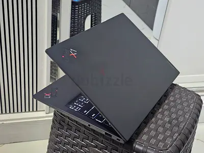 Thinkpad X1 Carbon Touch - 2022 - Core i7 11th GEN - Slim ultrabook laptop