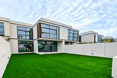 HOT! VACANT | Semi Corner | Landscaped Garden
