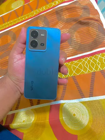 Vivo/v25/8+8 Ram/256Memory blue phone - good condition very nice working just battery issues