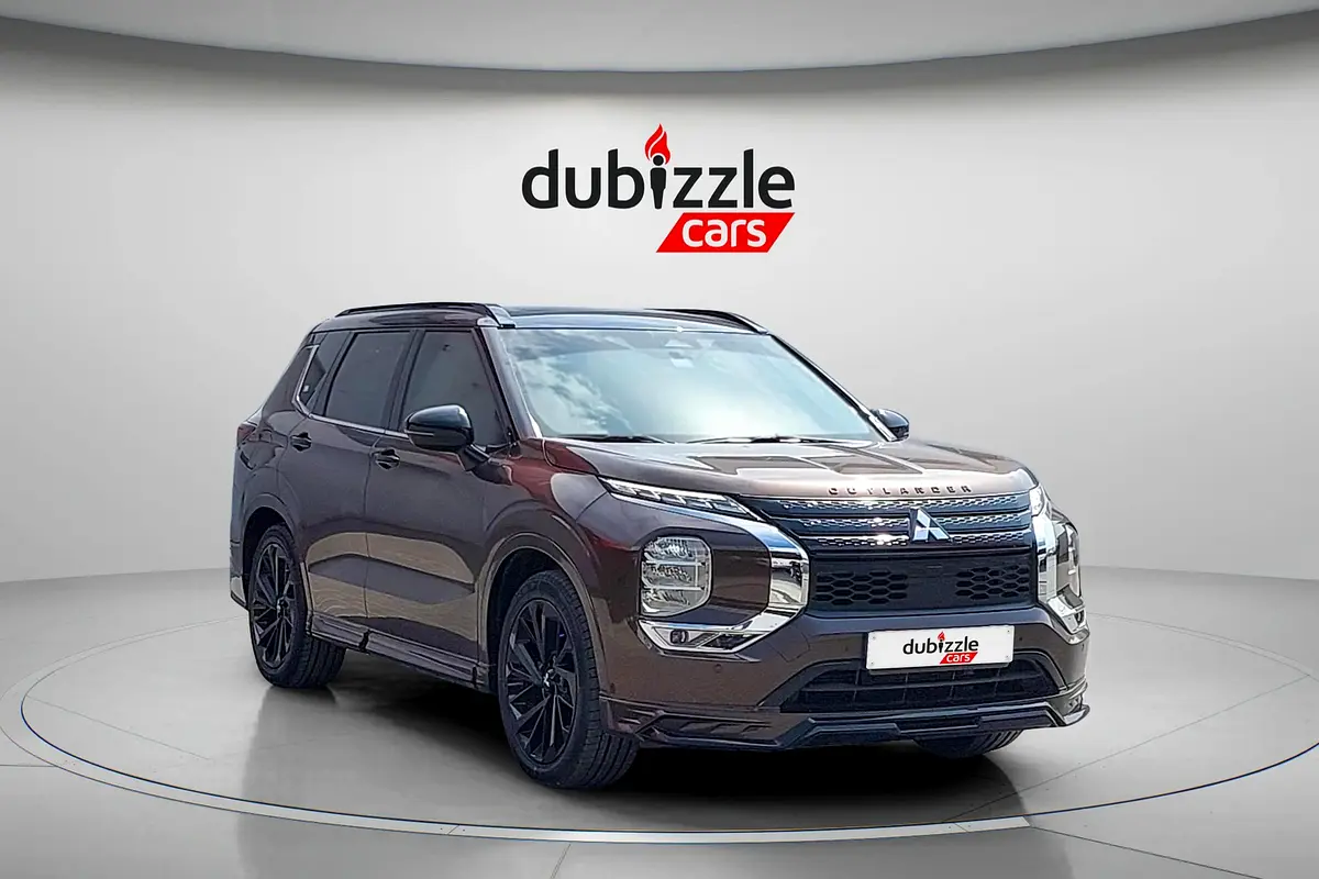Mitsubishi Outlander 2024 — photo 1 of 14