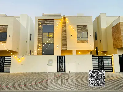 فيلا من طابقين مع سقف للبيع بسعر جذاب مقابل المسجد، بما في ذلك رسوم التسجيل والملكية. ملكية التملك الحر متاحة