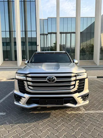 2024 Toyota Land Cruiser VXR - GCC Specs - Brand New