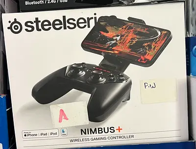 SteelSeries Nimbus+ Wireless Gaming Controller (iPhone/iPad/iPod/Mac) - Boxed