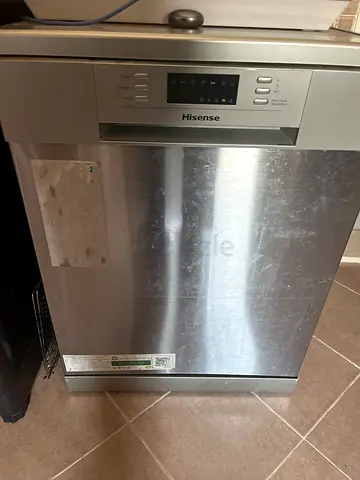 غسالة صحون Hisense H14DS نظيفة جداً (استعمال سنة - للتصليح)