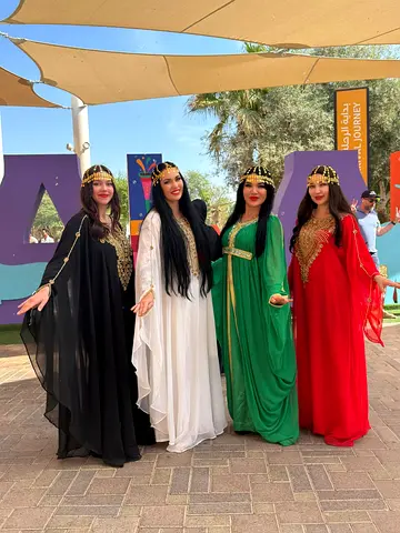 Khaleeji Dancers in Dubai!