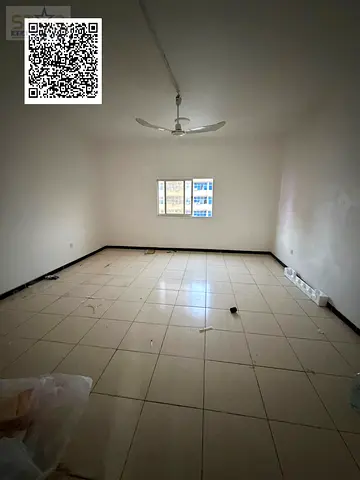 استديو ايجار سنوى بعجمان الراشديه 3 شارع المرور مساحه كبيره