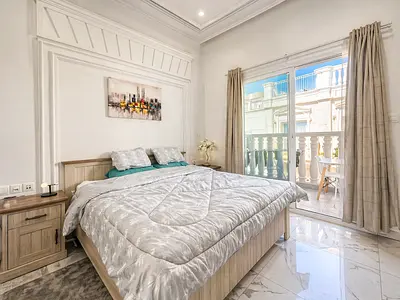 Fully Furnished | Well Maintained | Prime Location | Low Floor