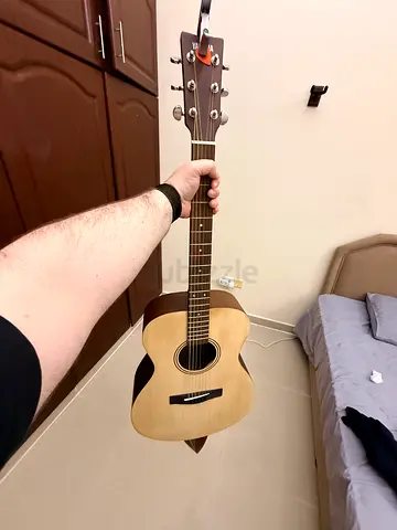 Acoustic Guitar - Yamaha FS400