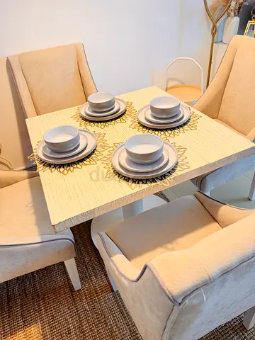 Dinnerware for 4 people