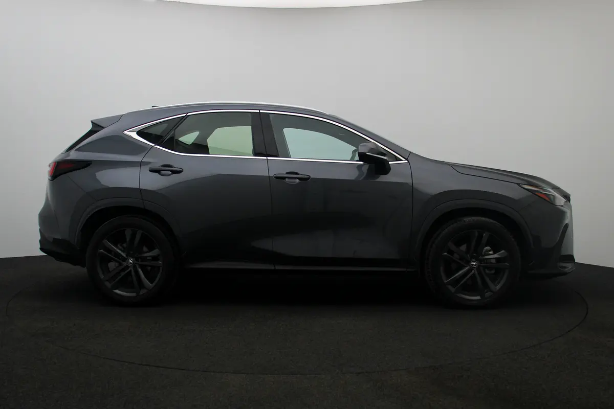 Lexus NX-Series 2025