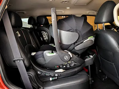 Car seat CYBEX Cloud T i-Size + Base T ISOFIX Rotating Base + Stroller adaptors