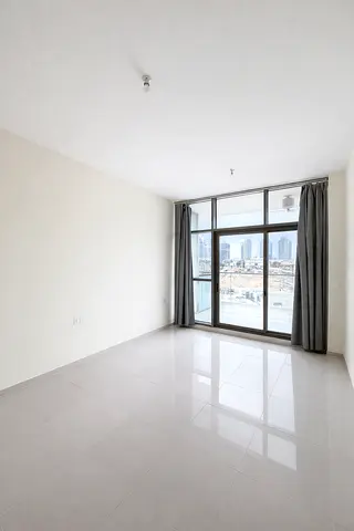 MODERN | SPACIOUS | PRIME LOCATION