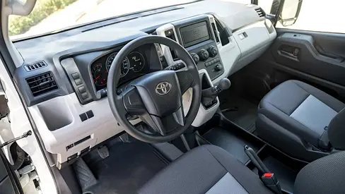 2026 Toyota HIACE — фото 12
