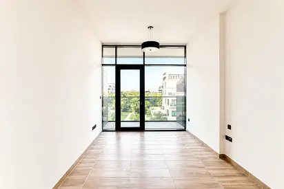 SPACIOUS | MODERN STUDIO | PRIME LOCATION