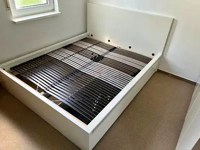 Ikea malm queen bed with ikea mattress like new 160*200
