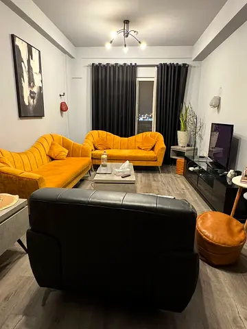 Sofa+ tv+vreg+ room full fornator