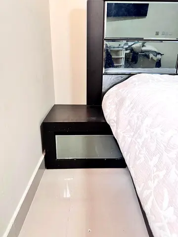 Dark Wood Mirrored Bedside Table / Nightstand - Single Unit