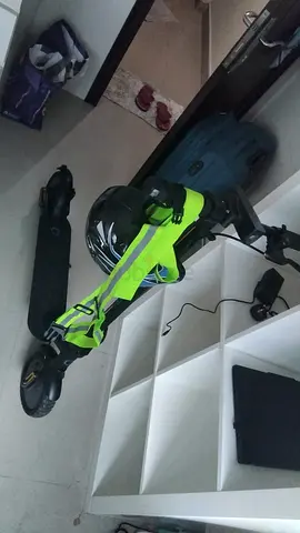 New Electric Kick Scooter with Helmet — Good Condition