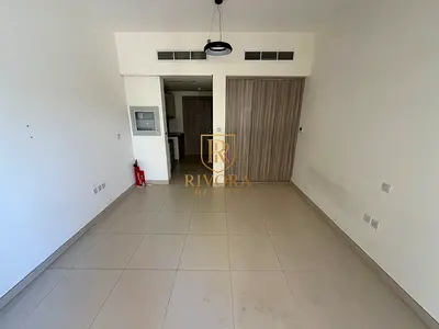 استوديو مع شرفة | موقع جيد