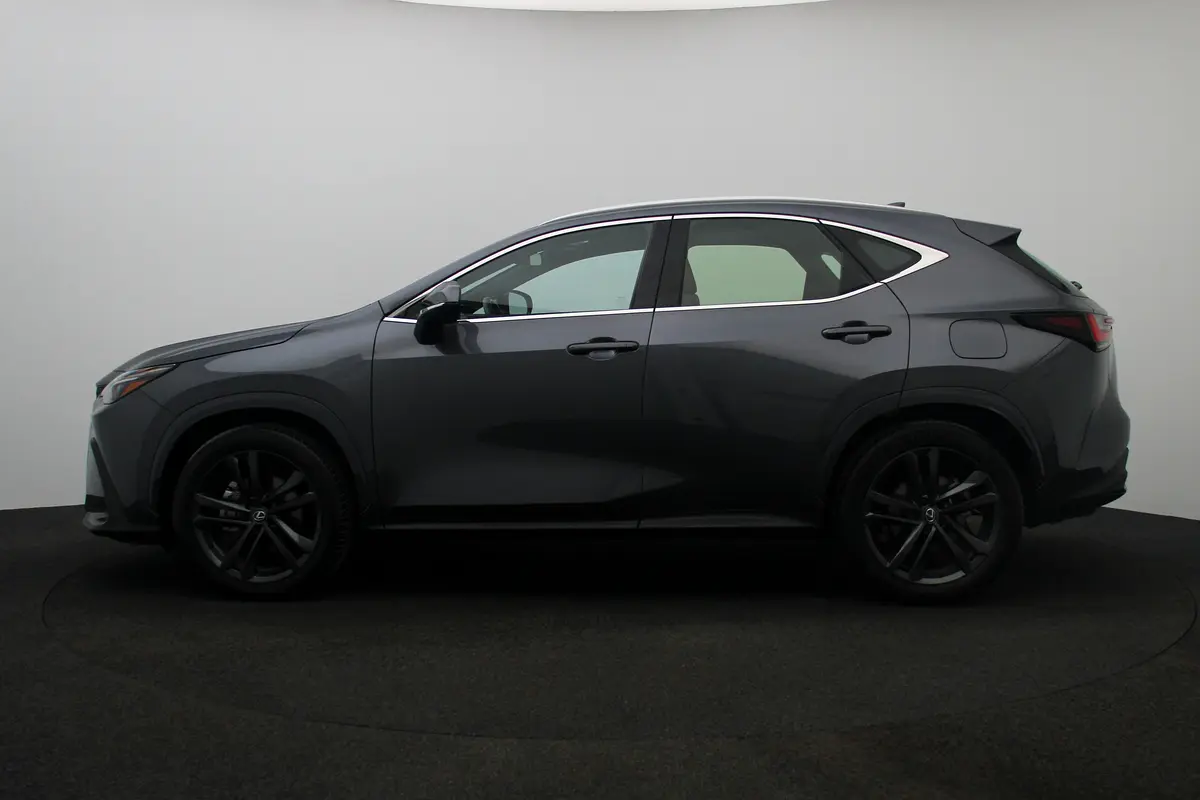 Lexus NX-Series 2025
