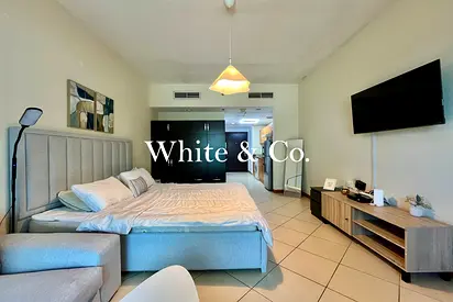 Studio | Furnished | Near Metro | Vacant
