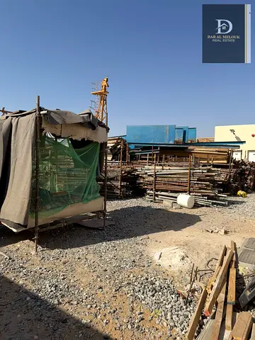 🔥 فرصة استثمارية ذهبية في الصجعة S – الشارقة 🔥
📍 الموقع:
أرض صناعية مميزة في الصجعة S
على الشارع العام مباشرة
قريبة من دبي وشارع الإمارات العابر
بجوار مطار الشارقة وميناء الحمرية