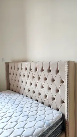 Chelsea Tufted Upholstered bed with headrest